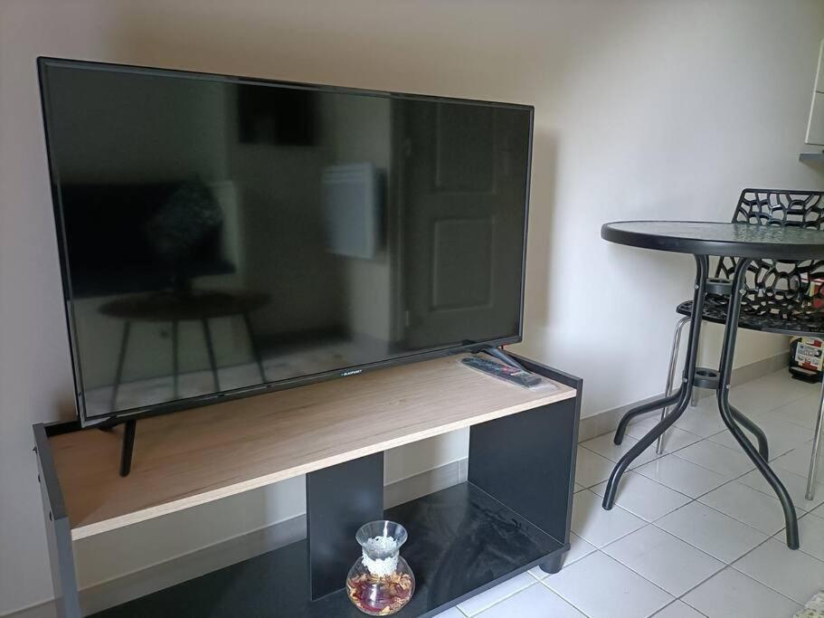 Agreable Et Paisible Studio Franqueville-Saint-Pierre ภายนอก รูปภาพ